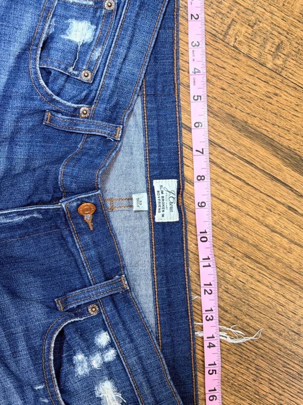 J.Crew Slim Broken-In Boyfriend Jeans Distressed Raw Hem Size 32 - Picture 3 of 6